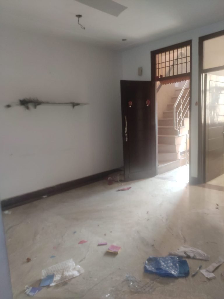 3 bhk floor for sale in sri nagar Rani Bagh Delhi