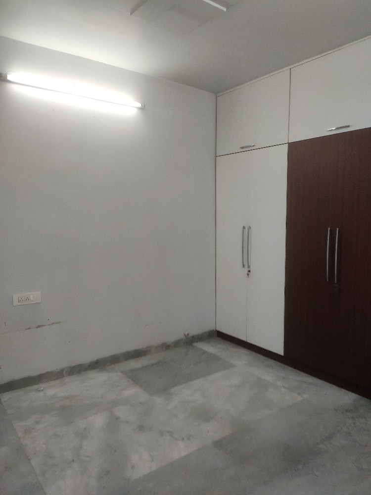 2 Bhk 100 Gaz Floor For Sale in Srinagar Rani Bagh Delhi