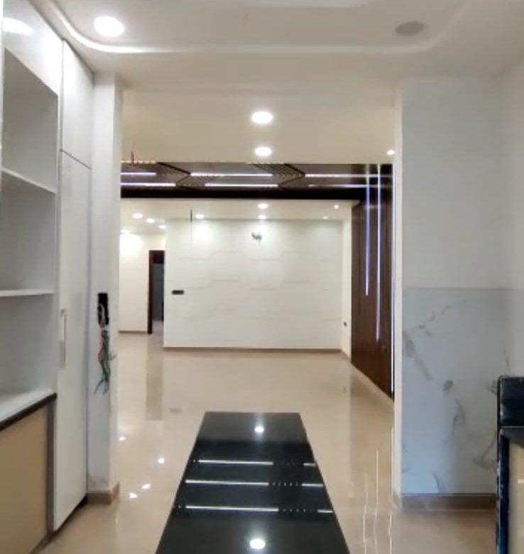 Luxury 250 Gaj 4 BHK Builder Floor For Sale In Rohini Sector 23 Delhi Lift Car Parking