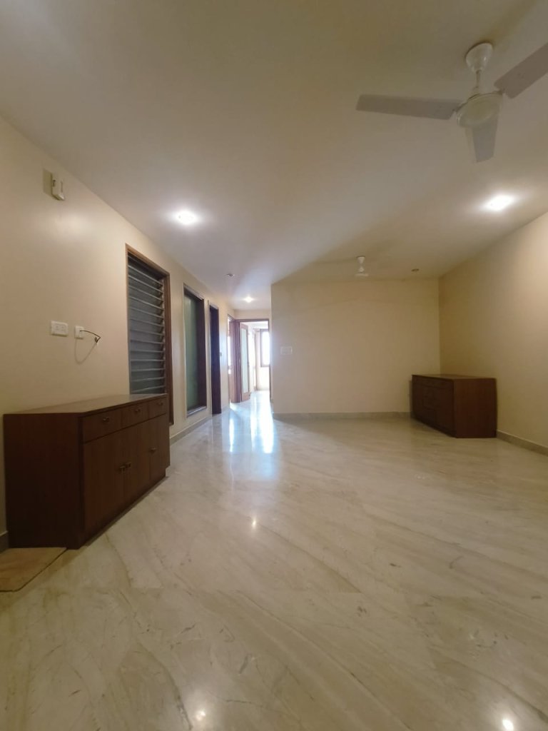 Park Facing 1872 SqFt Builder Floor For Sale In Sainik Vihar Pitampura Delhi