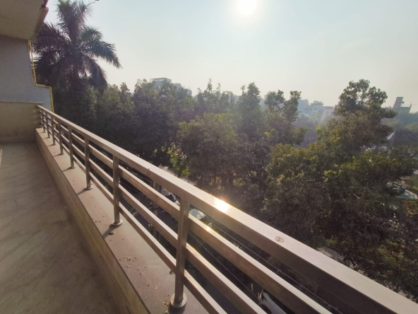 Park Facing 1872 SqFt Builder Floor For Sale In Sainik Vihar Pitampura Delhi