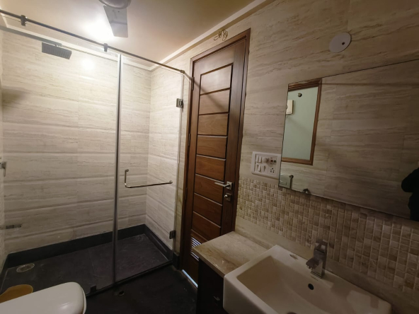 Park Facing 1872 SqFt Builder Floor For Sale In Sainik Vihar Pitampura Delhi