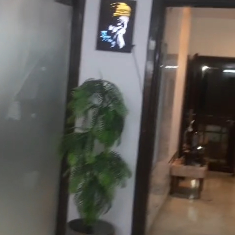 300 Sq Yards Upper Ground Builder Floor For Sale In Pitampura Delhi