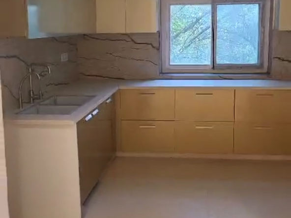 300 Sq Yards Upper Ground Builder Floor For Sale In Pitampura Delhi