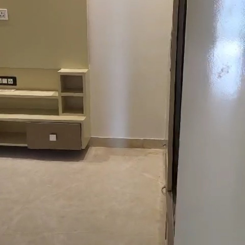 300 Sq Yards Upper Ground Builder Floor For Sale In Pitampura Delhi