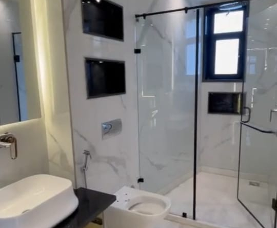 5 BHK Builder Top Floor For Sale In Vaishali Pitampura Delhi
