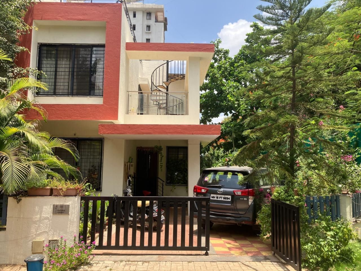 Spacious 3 BHK Corner Row house in a gated community (Ivy Estate) for rent