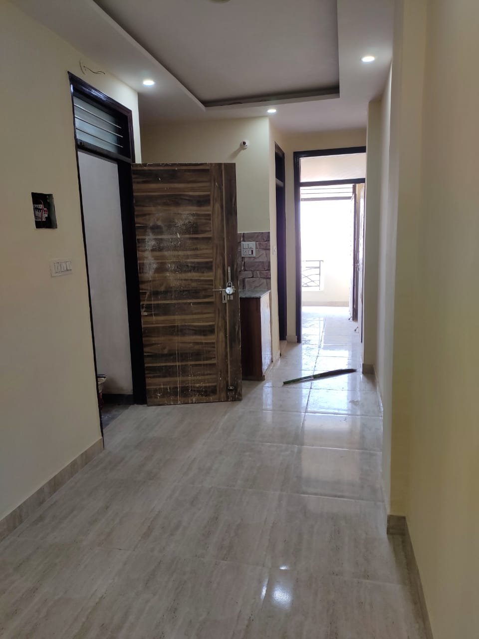 2 bhk for rent in rani bagh delhi