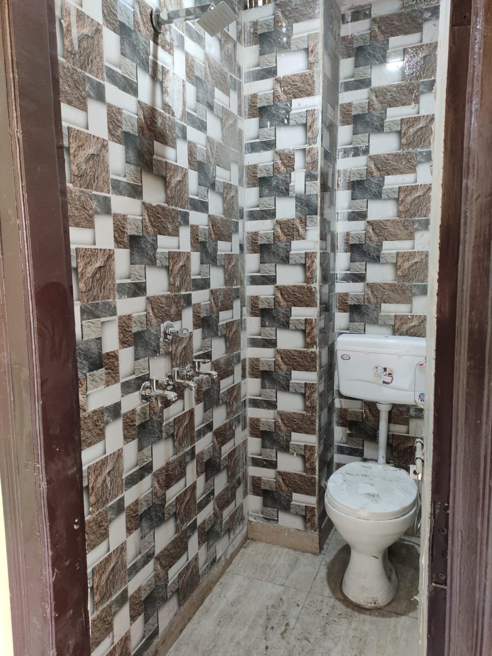 2 bhk for rent in rani bagh delhi